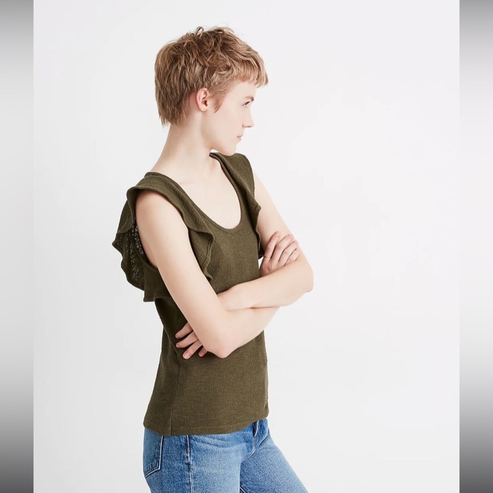 Ruffle sleeve tank top Medium great used condition